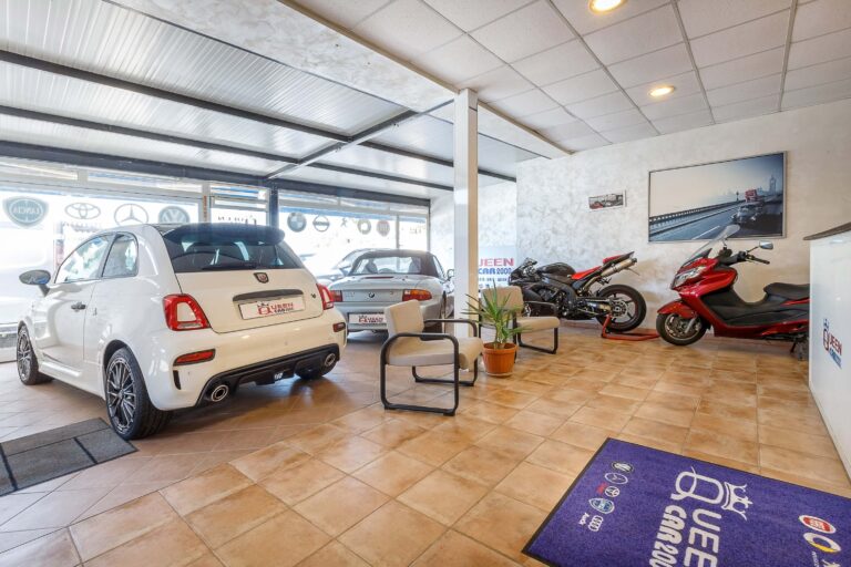 QUEEN CAR ANGUILLARA (1)