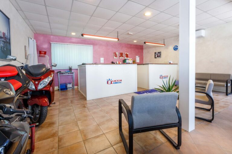 QUEEN CAR ANGUILLARA (2)