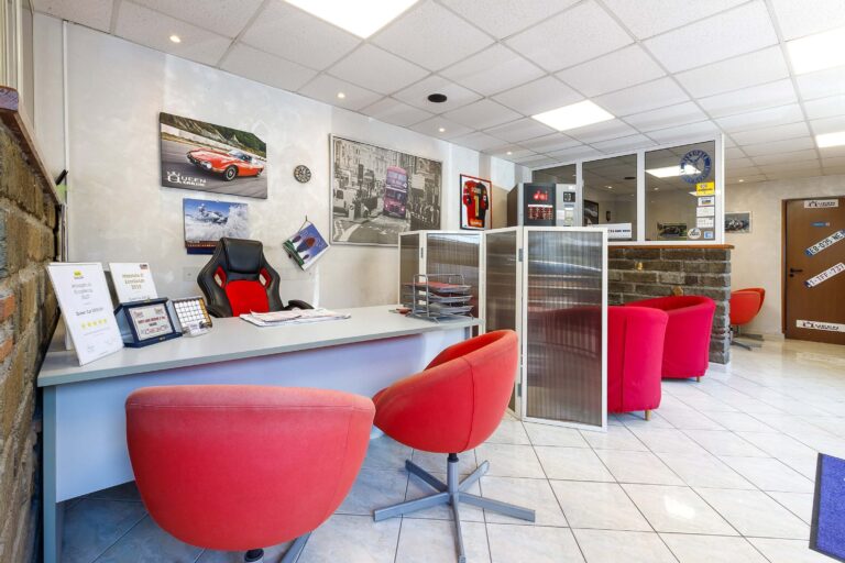 QUEEN CAR ANGUILLARA (7)